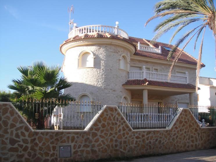 Chalet Muy Cerca De La Playa Con Piscina Privada Dehesa de Campoamor  外观 照片